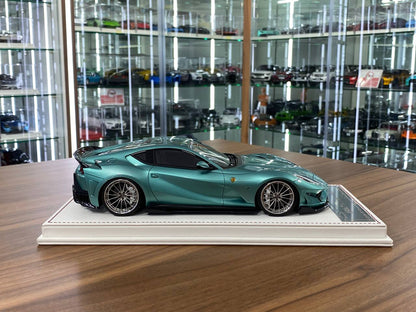1/18 Resin Ferrari 812 Superfast SVR Pearl Green Metallic – Davis & Giovanni Limited 10 pcs