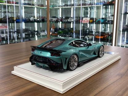 1/18 Resin Ferrari 812 Superfast SVR Pearl Green Metallic – Davis & Giovanni Limited 10 pcs