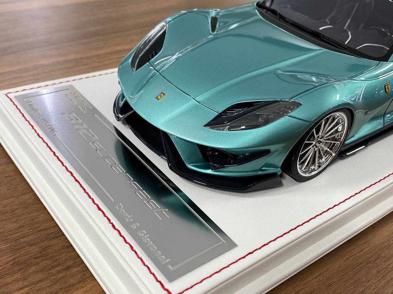 1/18 Resin Ferrari 812 Superfast SVR Pearl Green Metallic – Davis & Giovanni Limited 10 pcs