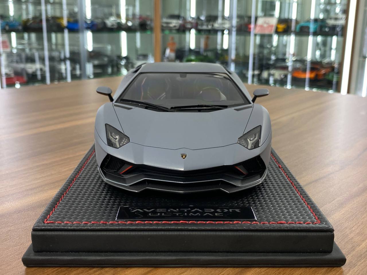 1/18 Resin MR Collection Models Lamborghini Aventador ULTIMATE Grigio Acheso
