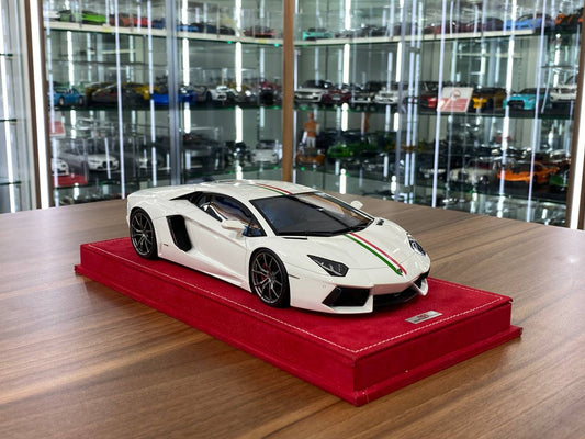 1/18 Resin Lamborghini Aventador White – MR Collection Limited 59 pcs