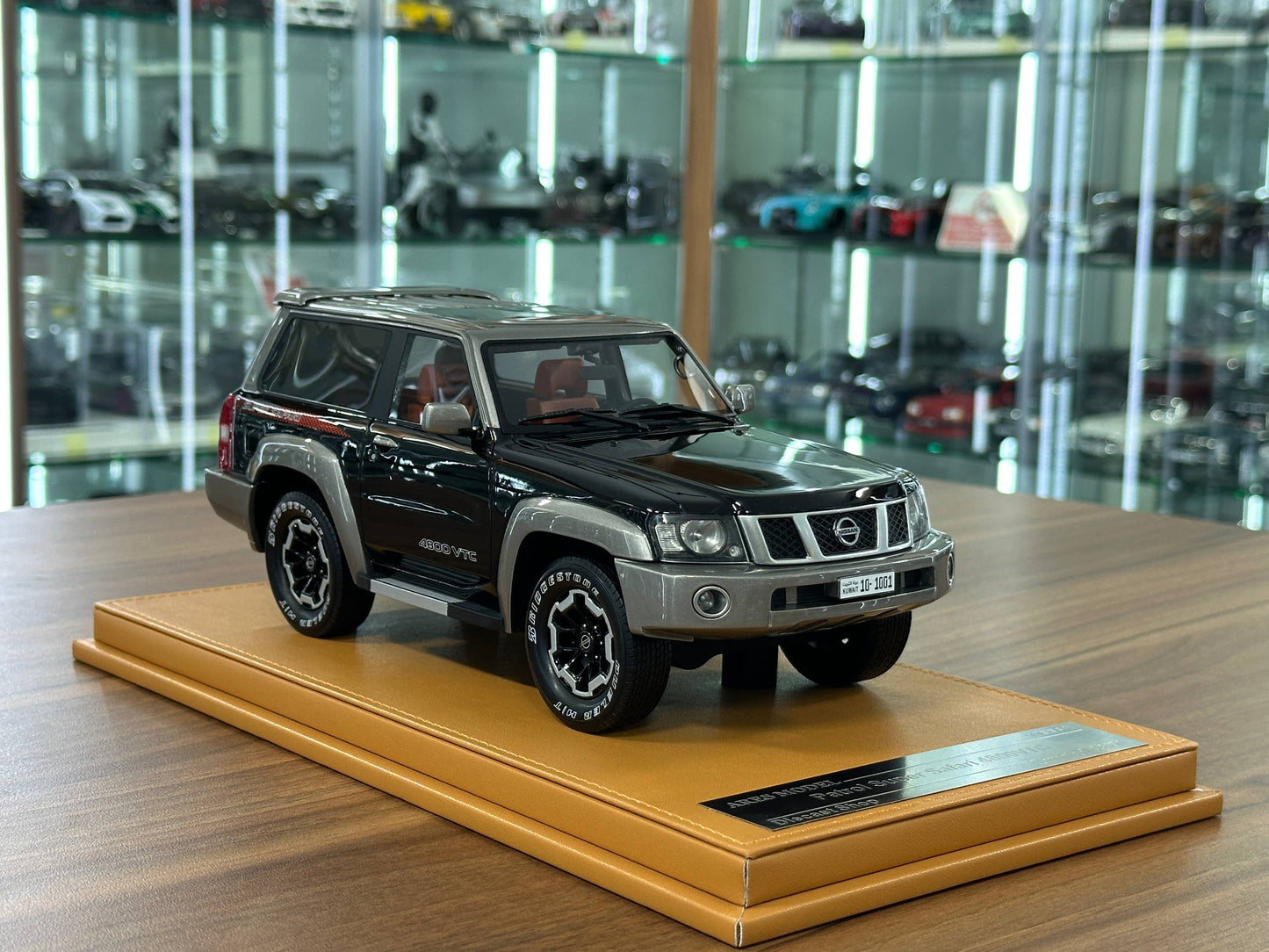 Nissan Patrol Y61 Super Safari 1-Door – ARES Model (Black, 1:18 Resin, Limited 50 pcs)