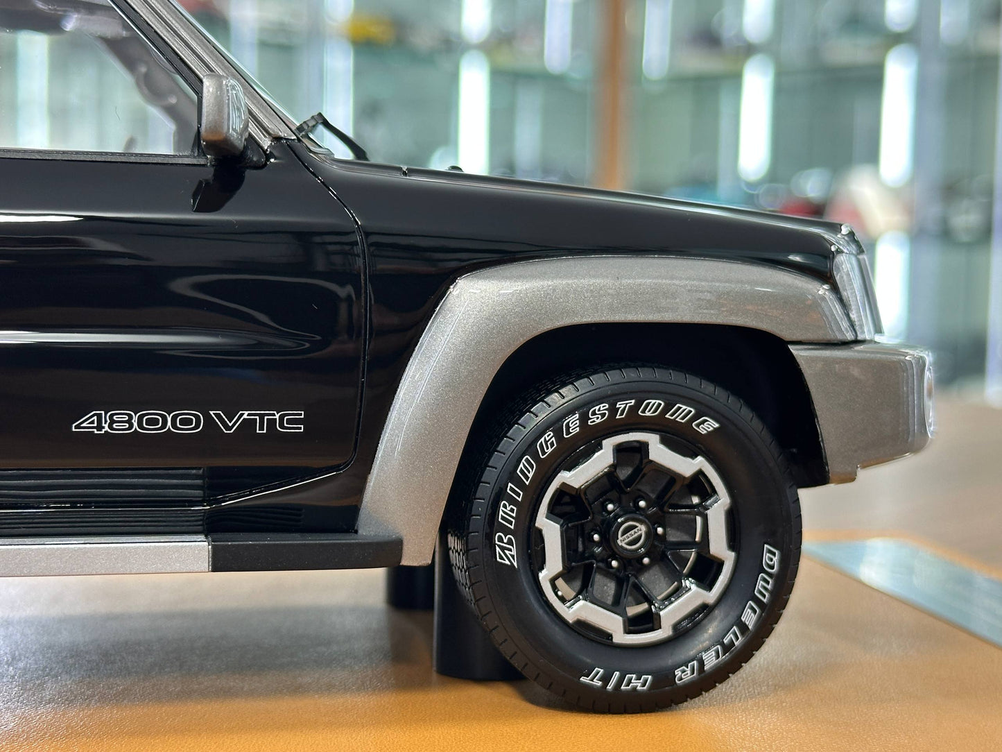 Nissan Patrol Y61 Super Safari 1-Door – ARES Model (Black, 1:18 Resin, Limited 50 pcs)