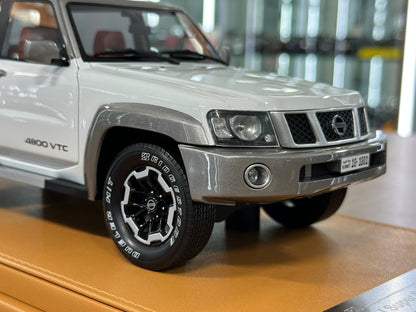 Nissan Patrol Y61 Super Safari 1-Door – ARES Model (White, 1:18 Resin, Limited 50 pcs)
