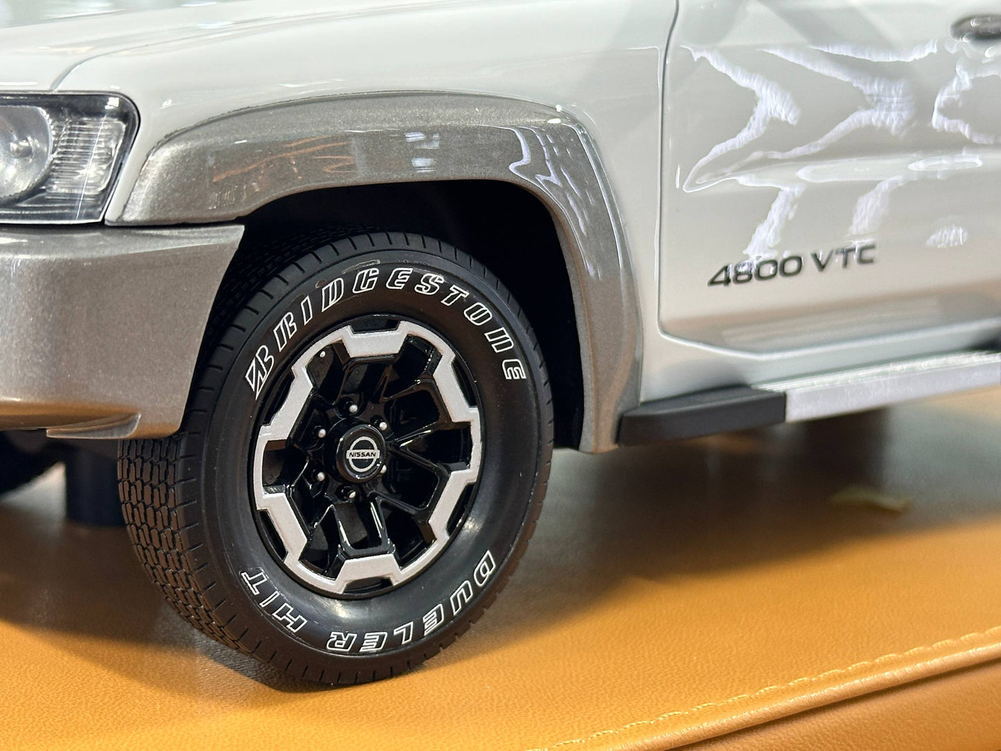 Nissan Patrol Y61 Super Safari 1-Door – ARES Model (White, 1:18 Resin, Limited 50 pcs)