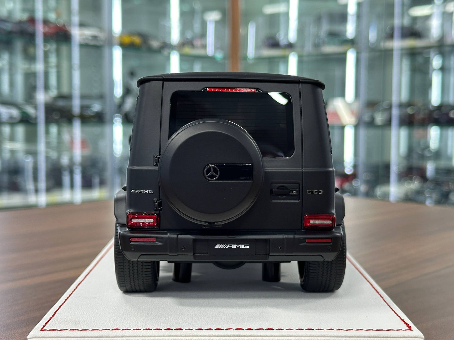 1/18 Resin Mercedes-Benz AMG G63 (2025) – SE Models (Night Black Magno Matte, Limited 10 pcs)