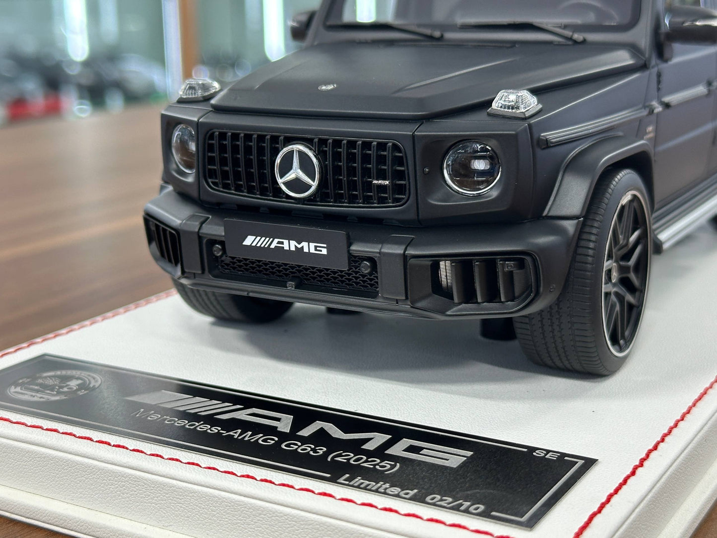1/18 Resin Mercedes-Benz AMG G63 (2025) – SE Models (Night Black Magno Matte, Limited 10 pcs)