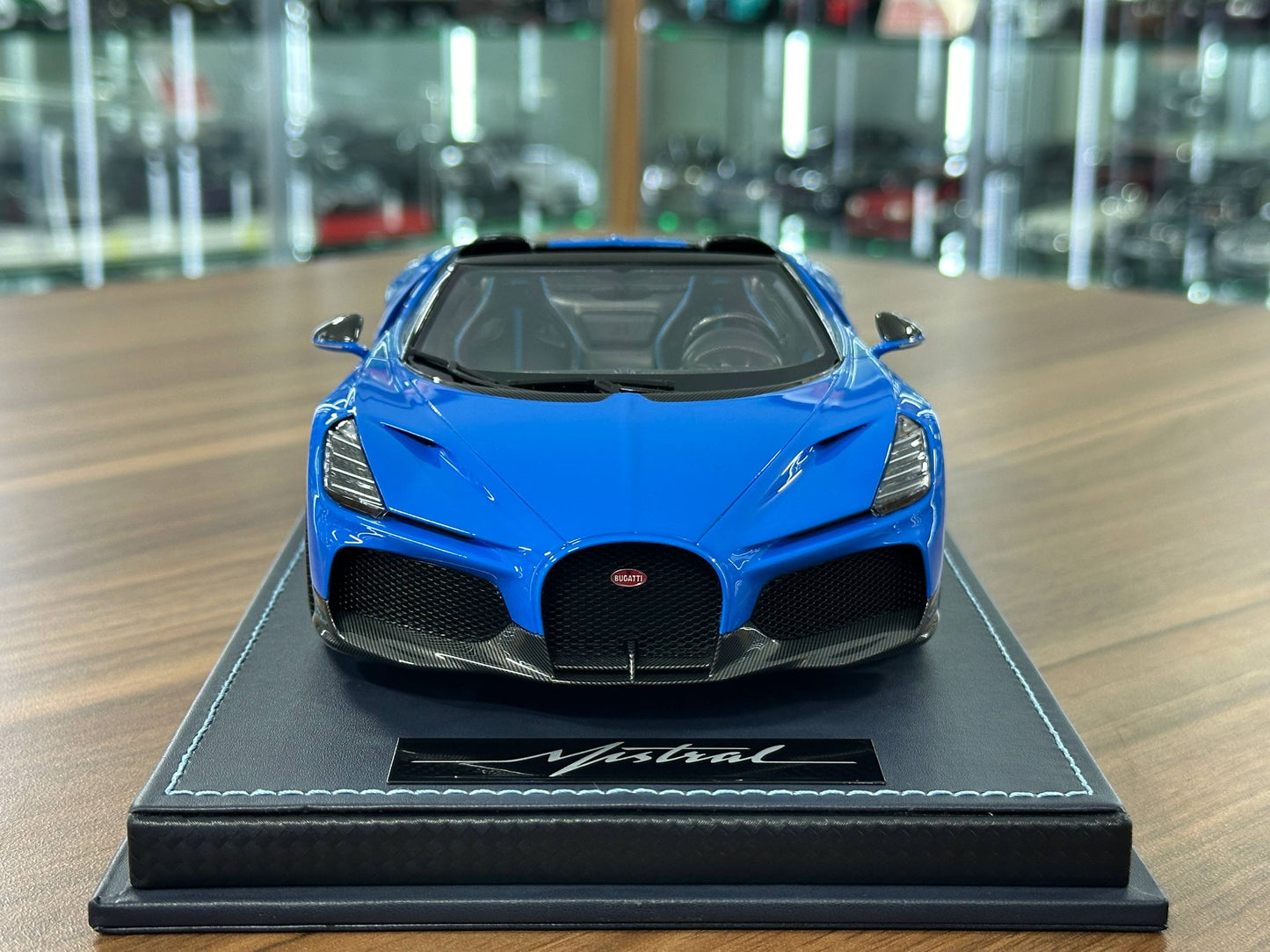 1/18 Resin Bugatti W16 Mistral – MR Collection (Blue, Limited 249 pcs)