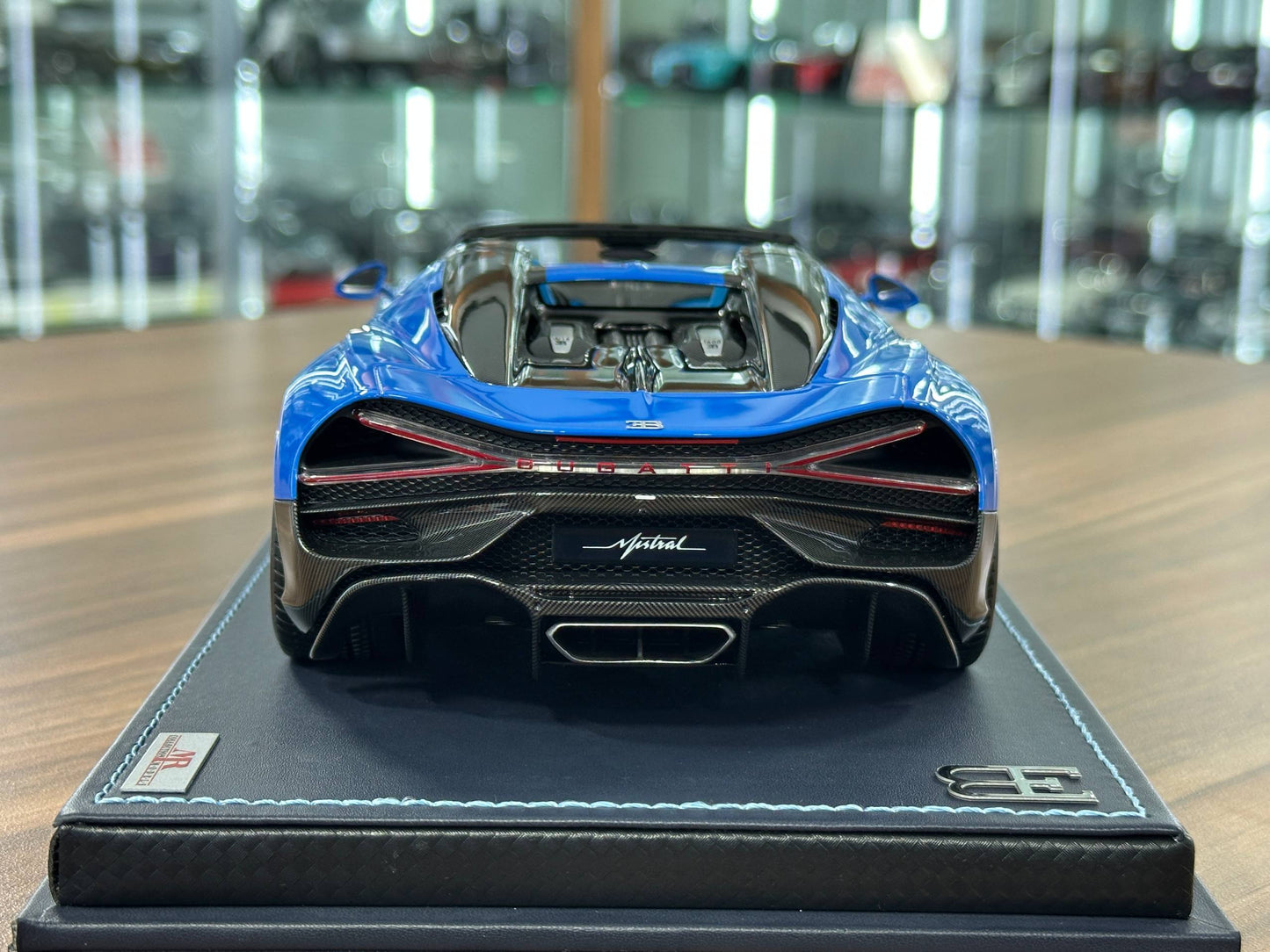 1/18 Resin Bugatti W16 Mistral – MR Collection (Blue, Limited 249 pcs)