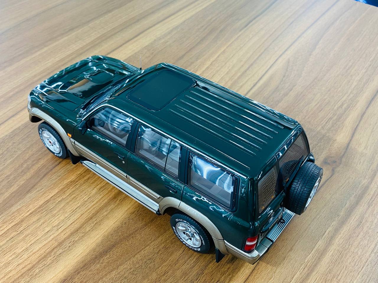 1/18 Resin Model: Nissan PATROL GR Y61 by Otto Mobile Scale Model Car