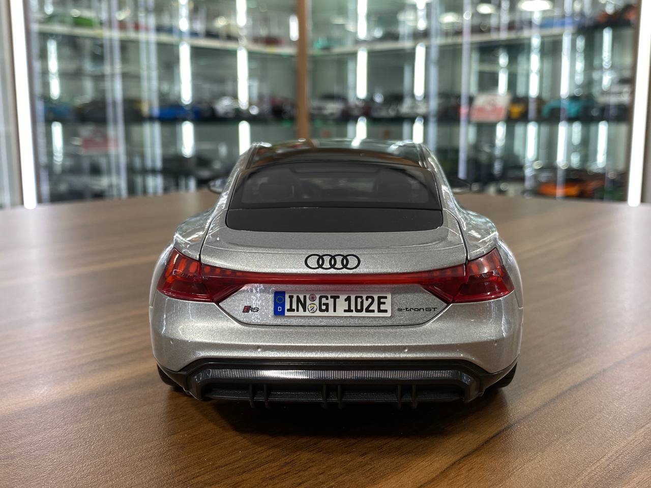 1/18 Diecast Audi RS E-tron GT Silver Bburago Model Car