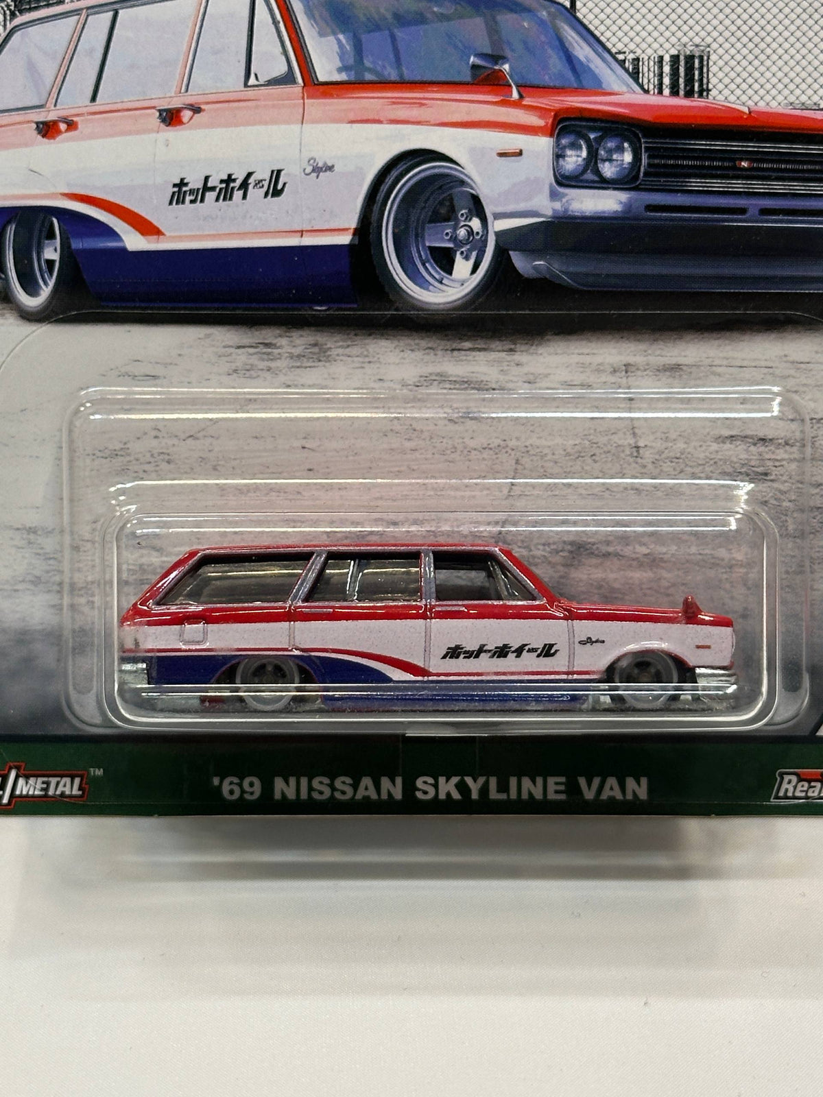 1/64 Diecast HotWheels Nissan Skyline Van 1969