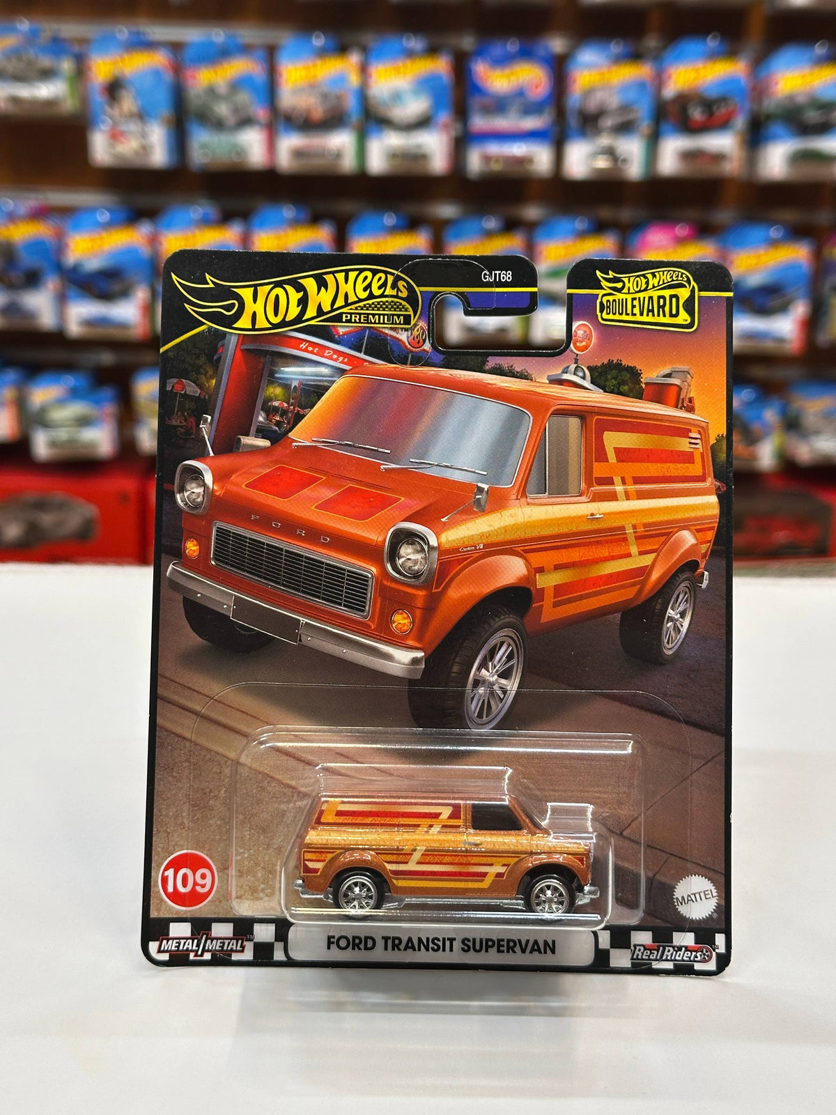 1/64 Hot Wheels Ford Transit SuperVan