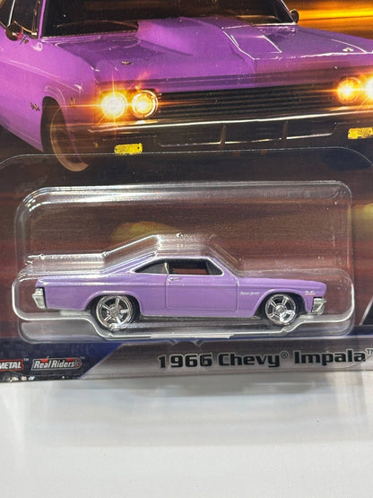 1/64 Hotwheels 1966 Chevy Impala