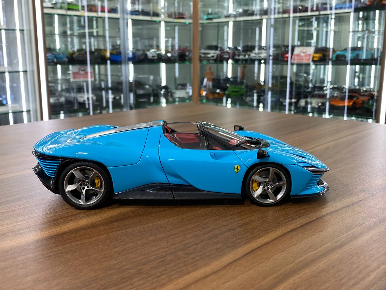 Bburago Ferrari Daytona Sp3 Blue - 1/18 Metal Diecast, Full Opening