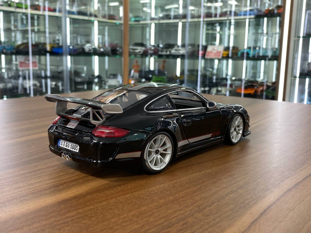 1/18 Diecast Porsche 911 GT3 RS 4.0 Black  Bburago Scale Model Car