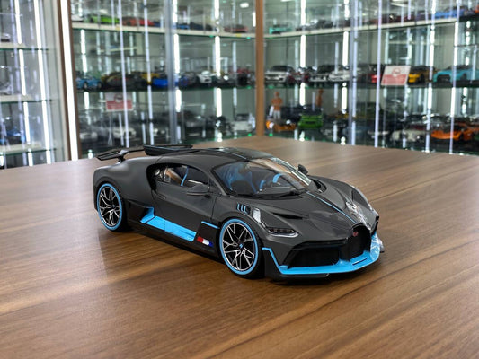 1/18 Diecast Bugatti Divo Matt Grey Bburago Scale Model Car