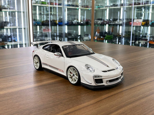 1/18 Diecast Porsche 911 GT3 RS 4.0 White Bburago Scale Model Car