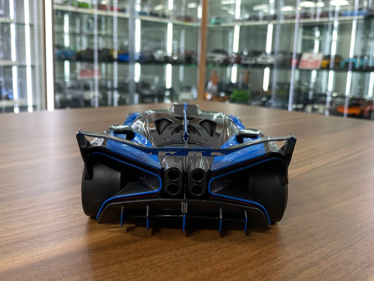 1/18 Diecast Bugatti Bolide Blue Bburago Scale Model Car