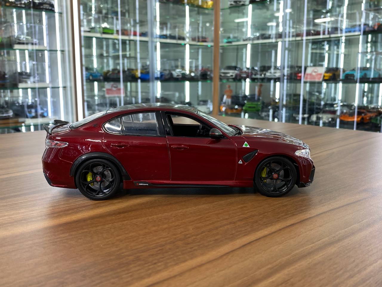 1/18 Diecast Alfa Romeo Giulia GTAm 2020 Dark Red Bburago Model Car