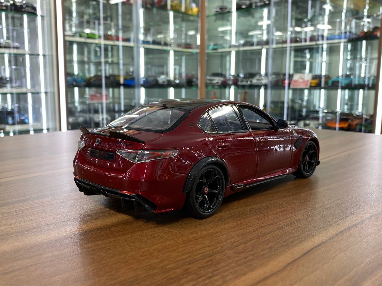 1/18 Diecast Alfa Romeo Giulia GTAm 2020 Dark Red Bburago Model Car