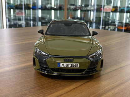 1/18 Diecast Bburago Audi RS E-tron GT Green Model Car