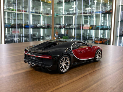 1/18 Diecast Bugatti Chiron Red Black / Silver wheels Bburago Scale Model Car