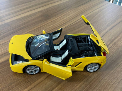 1/18 Diecast Lamborghini Gallardo Spyder Yellow Bburago Scale Model Car