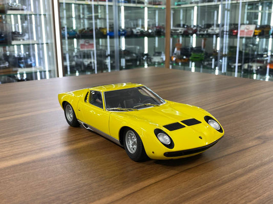 1/18 Diecast Lamborghini Miura SV Yellow – Autoart Full Opening