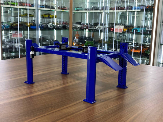 1/18 Diecast Four-Post Lift Adjustable – GreenLight Blue (Cars & Figures Not Included)