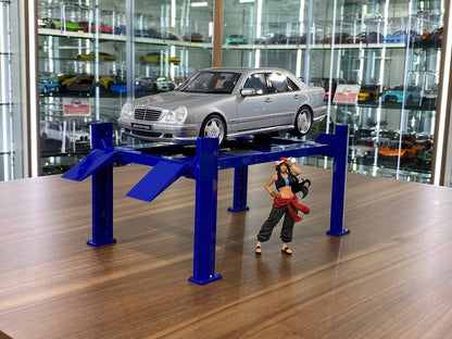 1/18 Diecast Four-Post Lift Adjustable – GreenLight Blue (Cars & Figures Not Included)