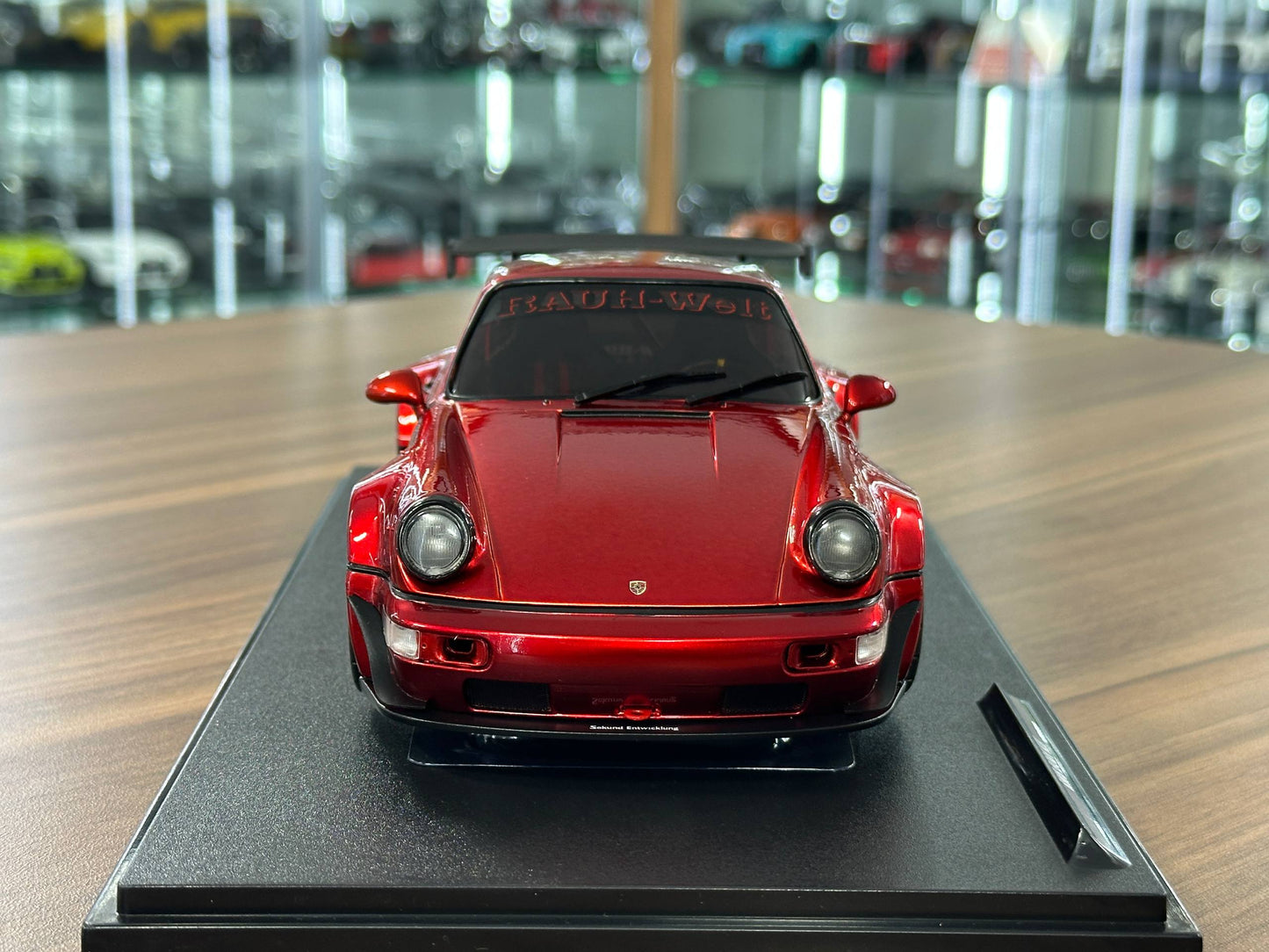 1/18 Diecast Porsche 911 (964) RWB Body kit - Red Metallic by Solido