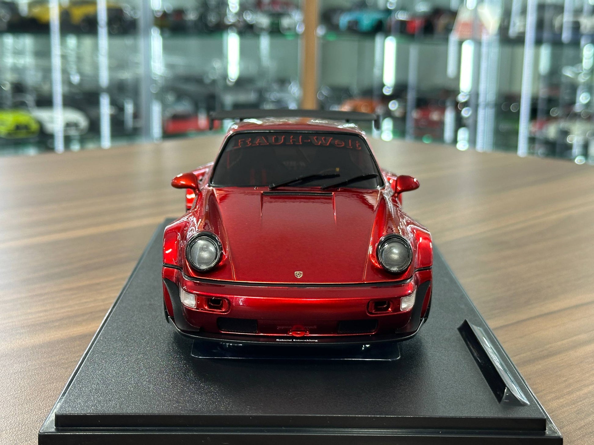 1/18 Diecast Porsche 911 (964) RWB Body kit - Red Metallic by Solido