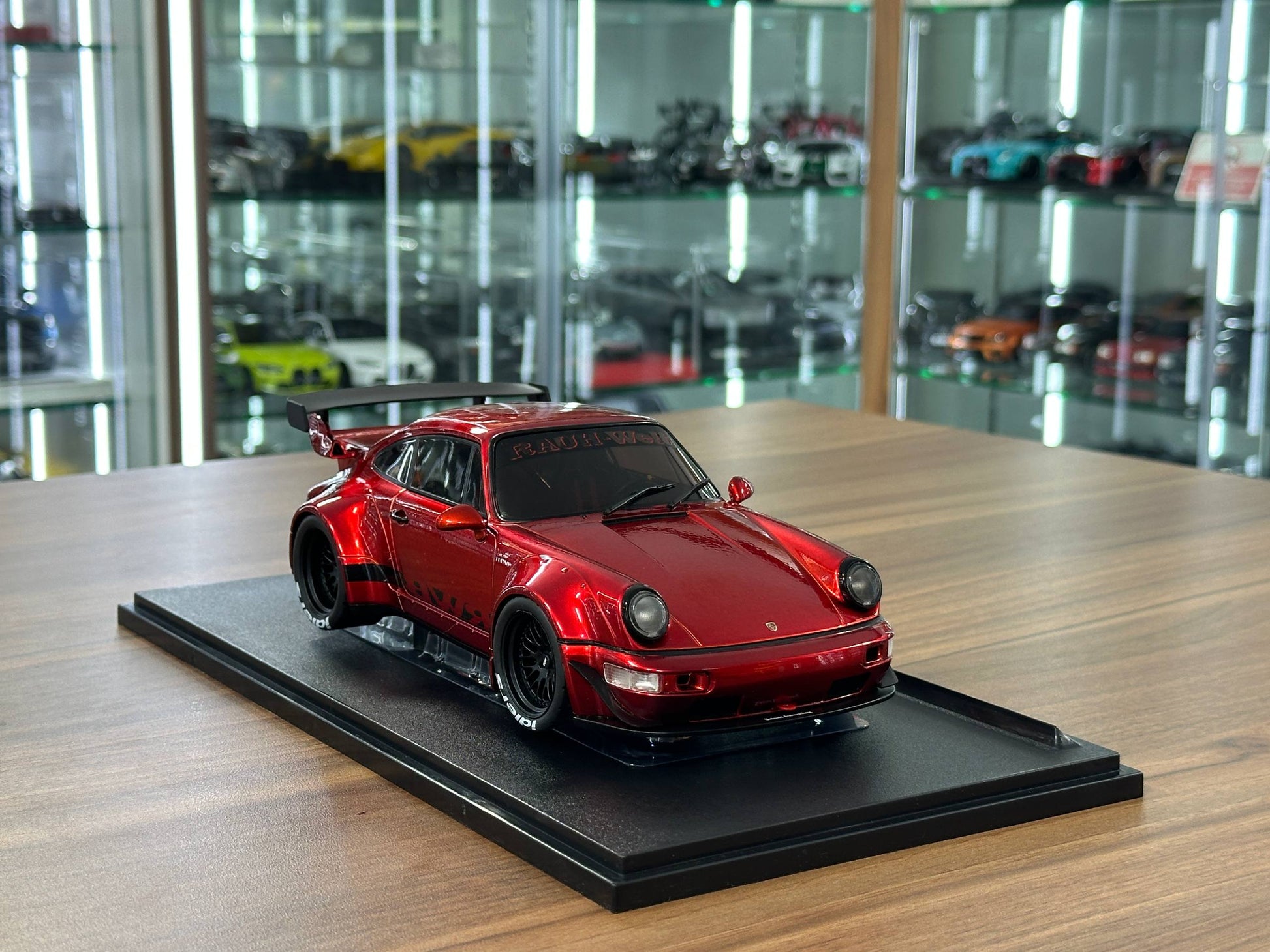 1/18 Diecast Porsche 911 (964) RWB Body kit - Red Metallic by Solido
