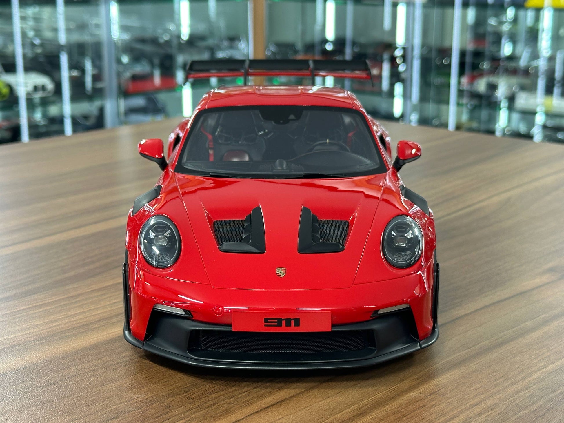 1/12 Resin GT Spirit Porsche 911 (992) GT3 RS – Red / Gold Rim (Limited to 1100 pcs)
