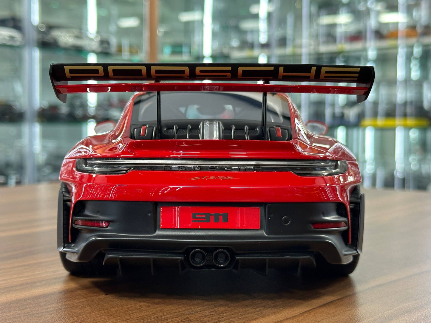 1/12 Resin GT Spirit Porsche 911 (992) GT3 RS – Red / Gold Rim (Limited to 1100 pcs)