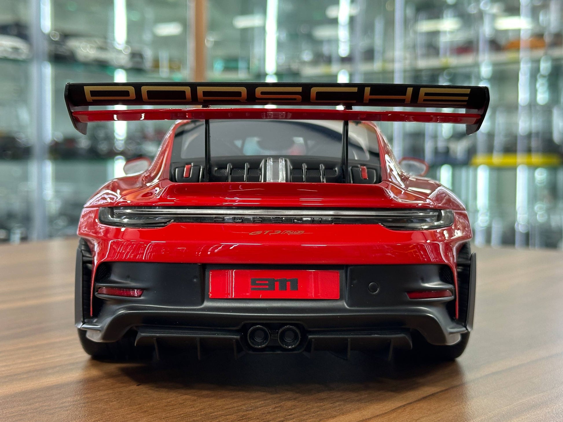 1/12 Resin GT Spirit Porsche 911 (992) GT3 RS – Red / Gold Rim (Limited to 1100 pcs)