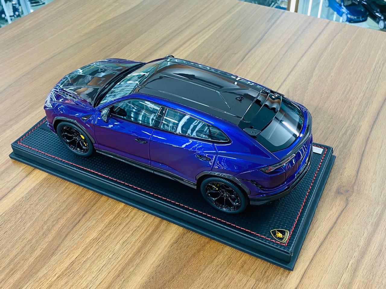 MR Collection Lamborghini URUS Performante [Resin Purple | 1/18