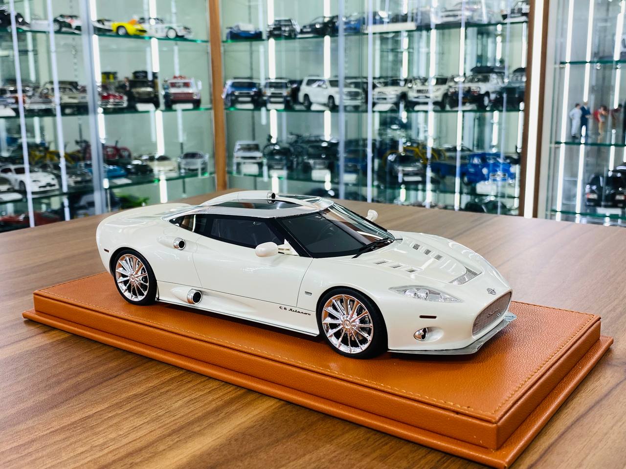 1/18 Resin Model TOP Speed Spyker C8 Aileron Cumulus White