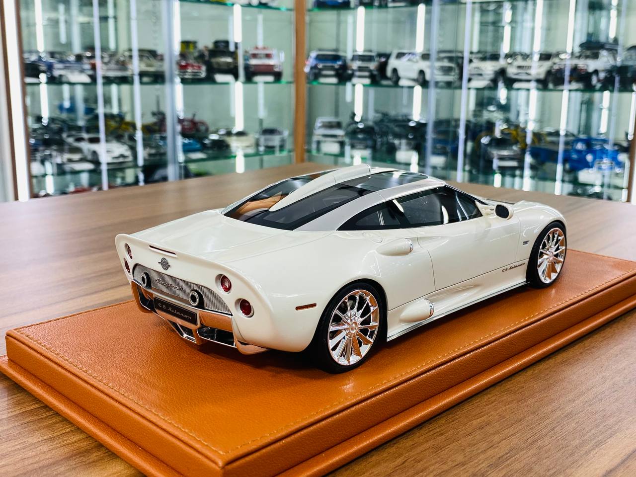 1/18 Resin Model TOP Speed Spyker C8 Aileron Cumulus White