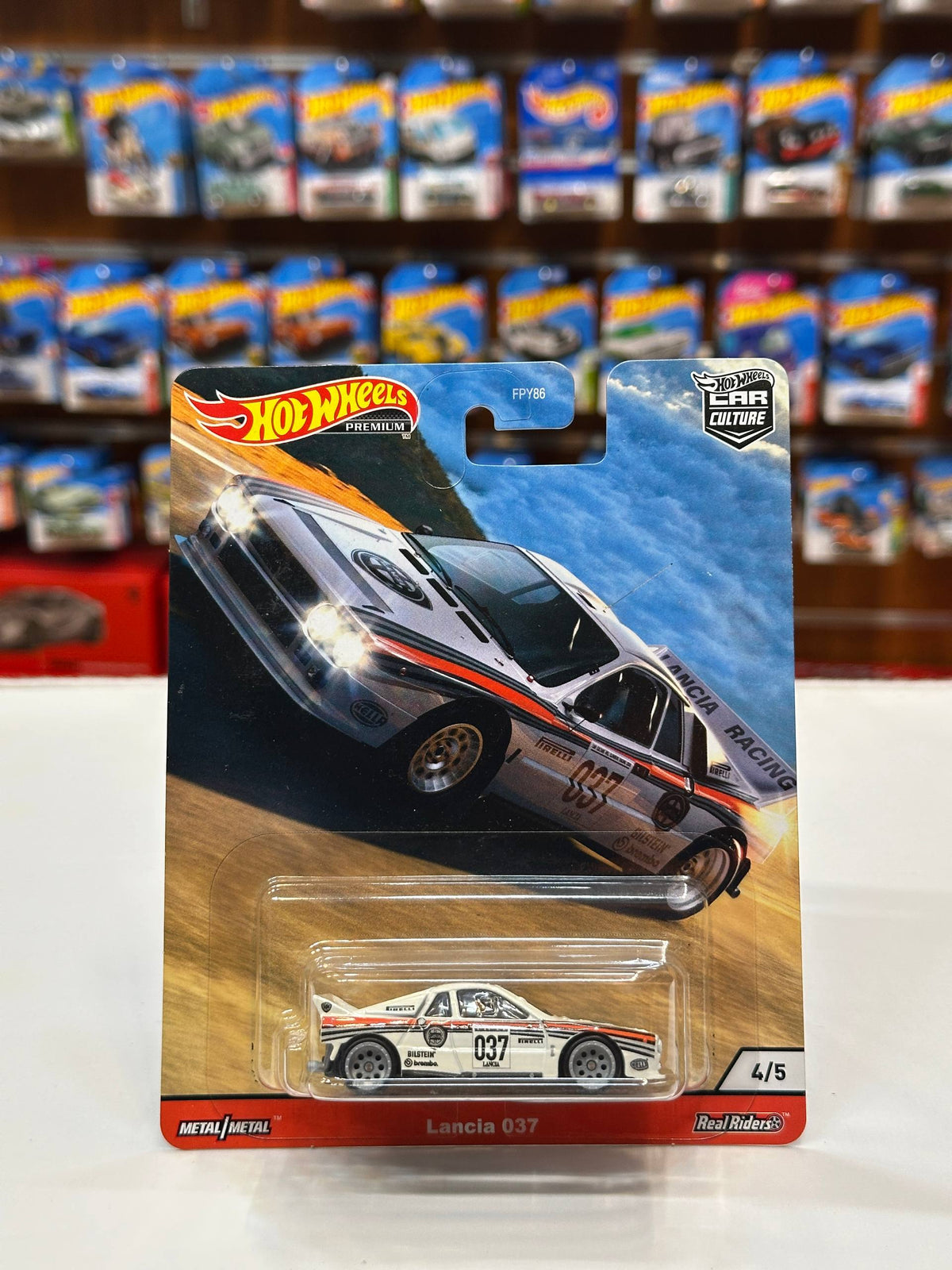 1/64 Diecast HotWheels Lancia 037