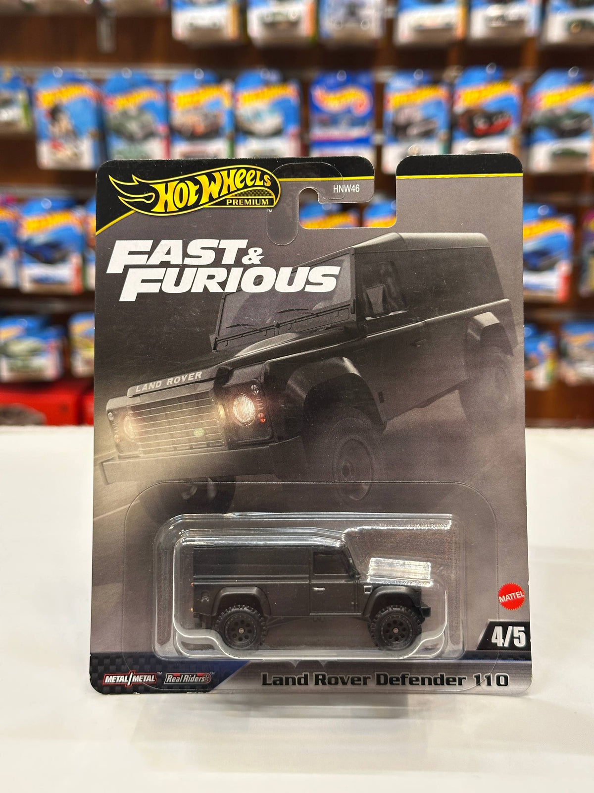 1/64 Diecast HotWheels Land Rover Defender 110