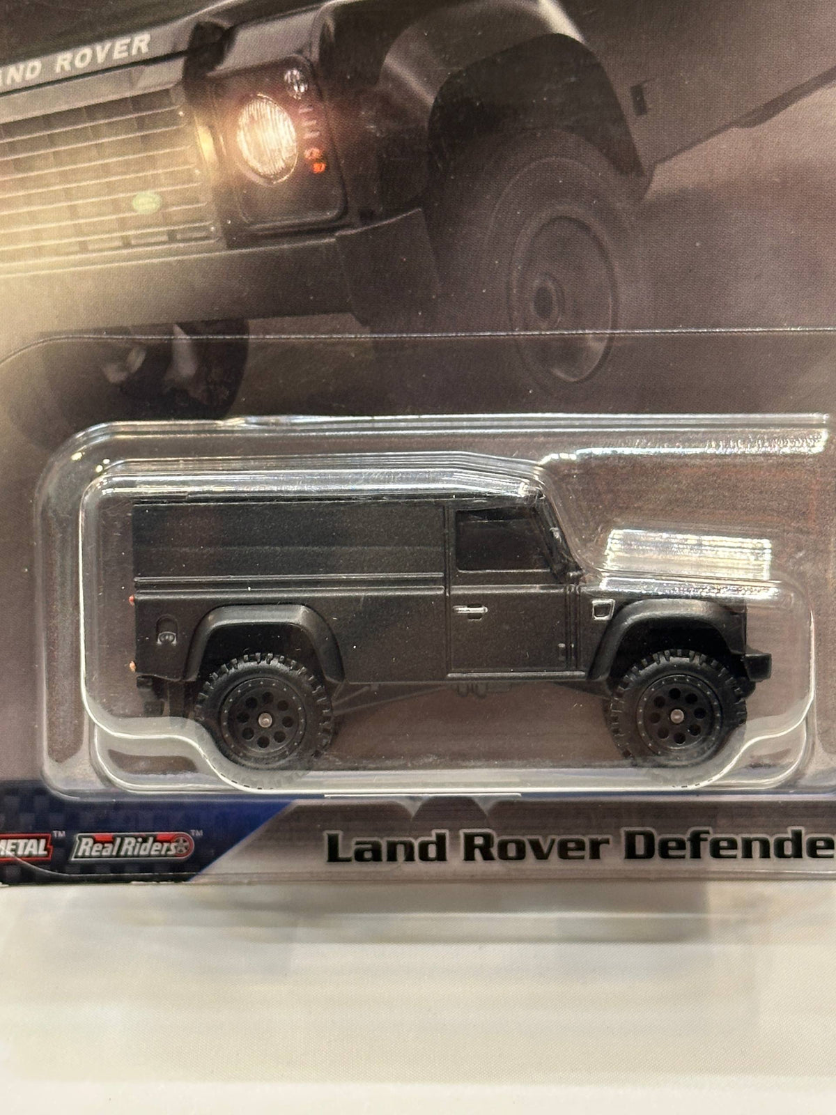 1/64 Diecast HotWheels Land Rover Defender 110