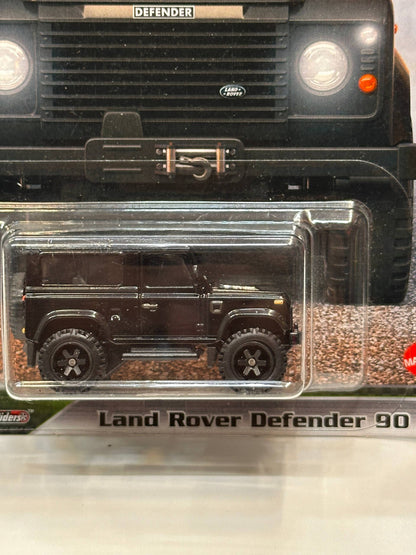 1/64 Diecast HotWheels Land Rover Defender 90