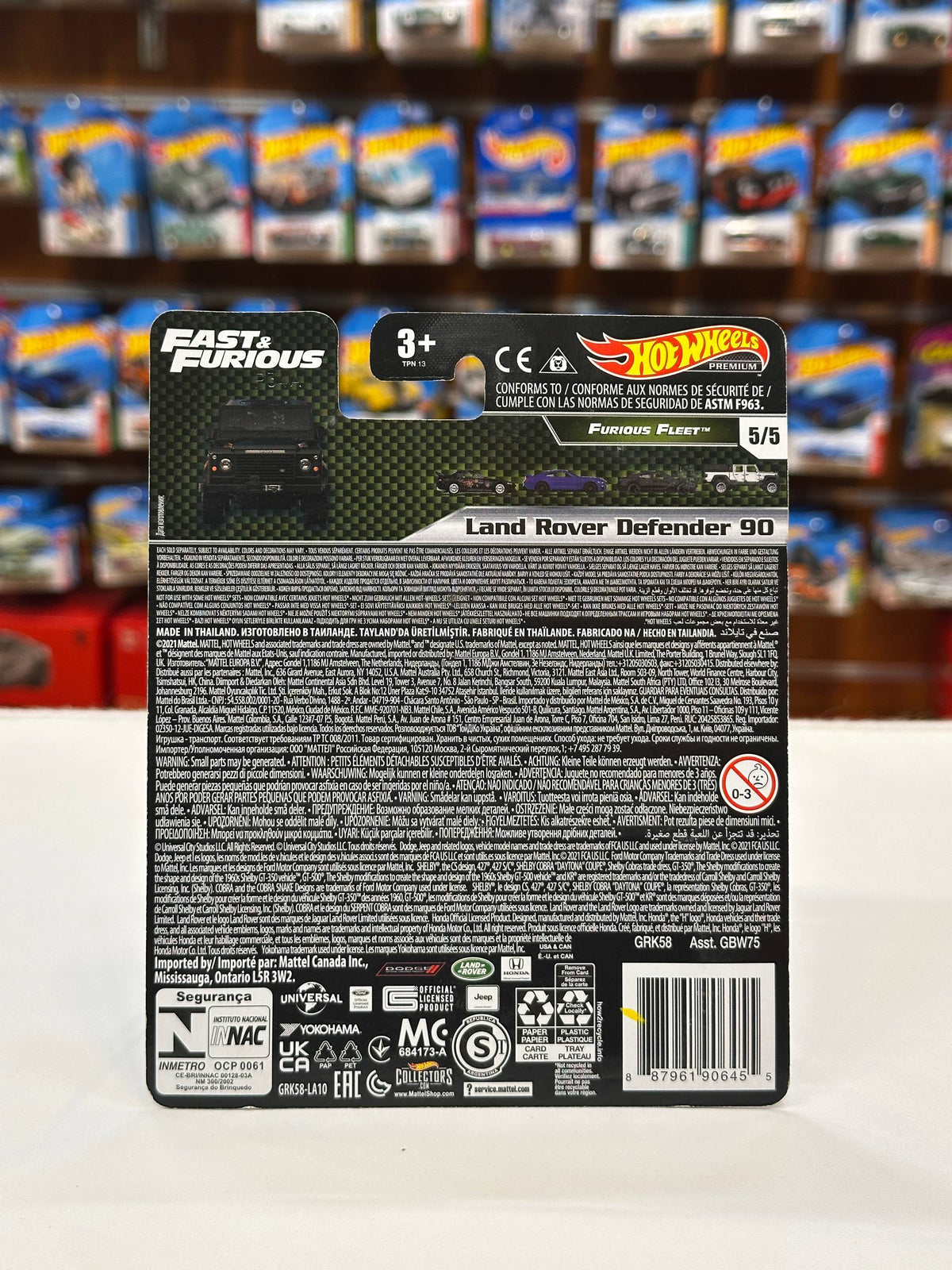 1/64 Diecast HotWheels Land Rover Defender 90