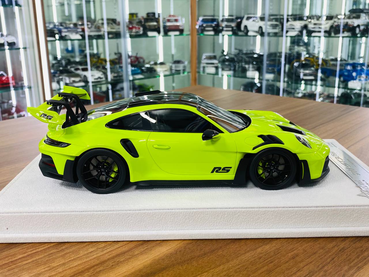 1/18 Resin Model - FuelMe Models Porsche 911 GT3 RS in Acid Green, Limited to 20 Pcs
