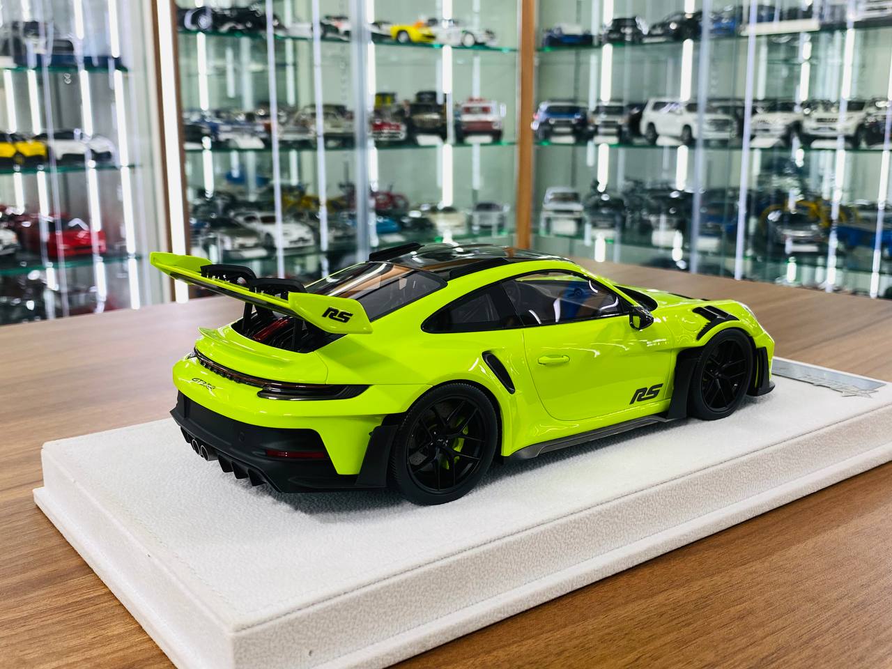 1/18 Resin Model - FuelMe Models Porsche 911 GT3 RS in Acid Green, Limited to 20 Pcs