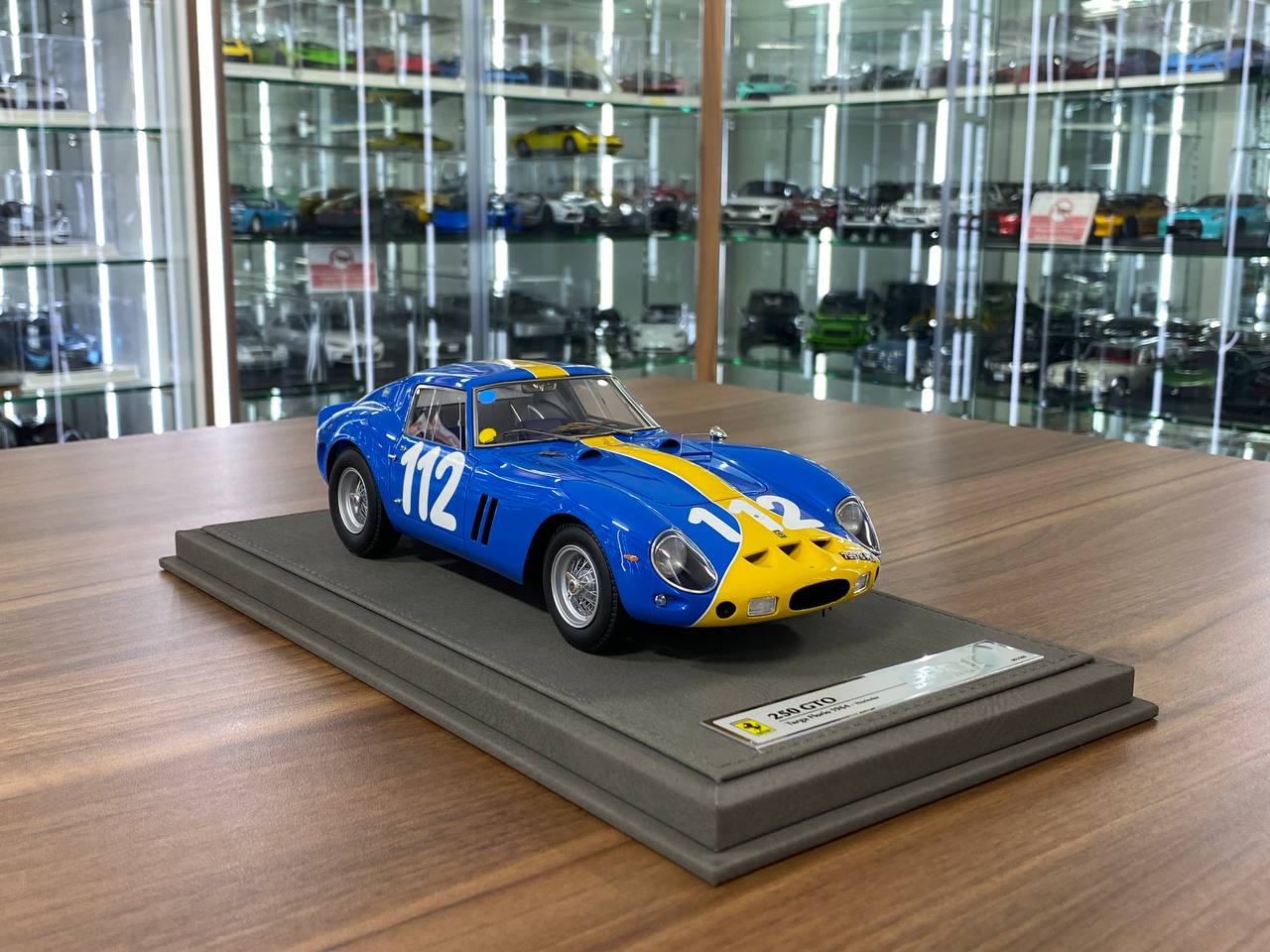 1/18 Resin Ferrari 250 GTO Targa Florio 1964 #112 – BBR Models Blue/Yellow Limited 200 pcs