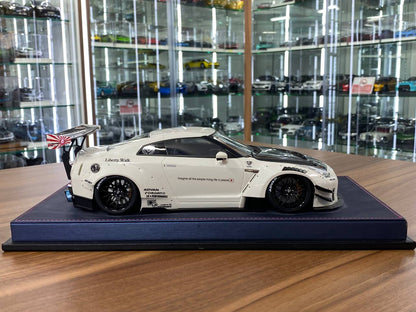 1/18 Resin Nissan GT-R R35 Type. 2 LB★Works – Make Up Pearl White Limited Edition 130 pcs