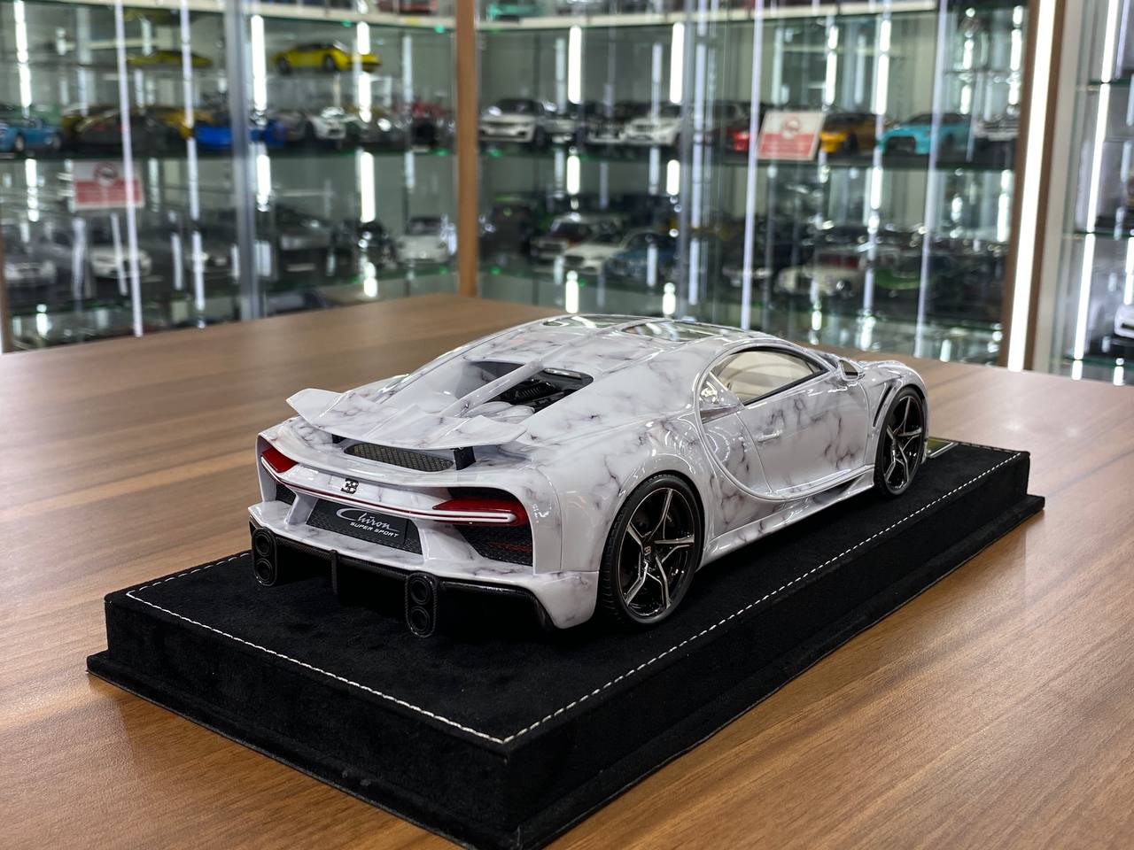 1/18 Resin Bugatti Chiron Super Sport – HH Models White Griotte ( Limited 30)